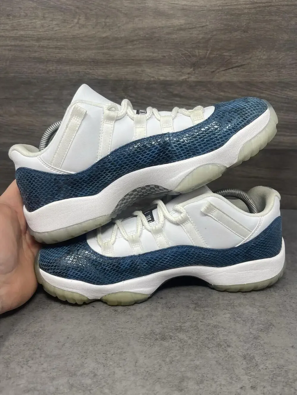 Air Jordan 11 Low Navy Snakeskin Mens Size 9.5 Blue White Lot CD6846-102